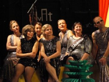 © she she po, Doro Tuch